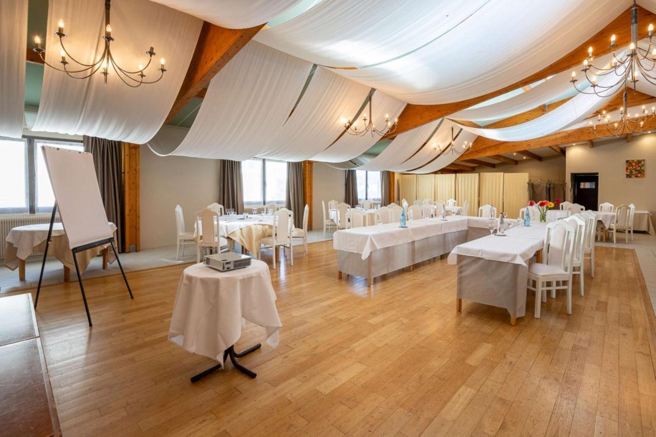 Best Western Le Relais De Laguiole Hotel & Spa Exterior photo